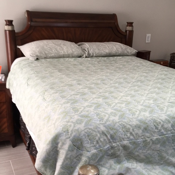 Green and White Full Comforter with 2 Pillow Cases - Picture 5 of 14